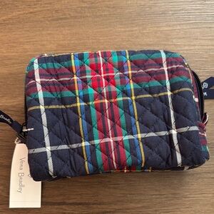 Vera Bradley
Tartan plaid cosmetic porch